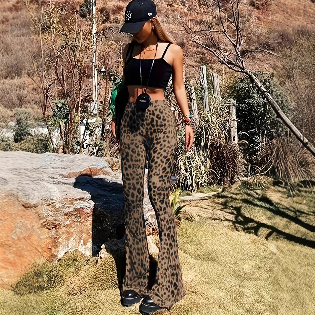 Flared leggings for women with a trendy leopard pattern Lune London