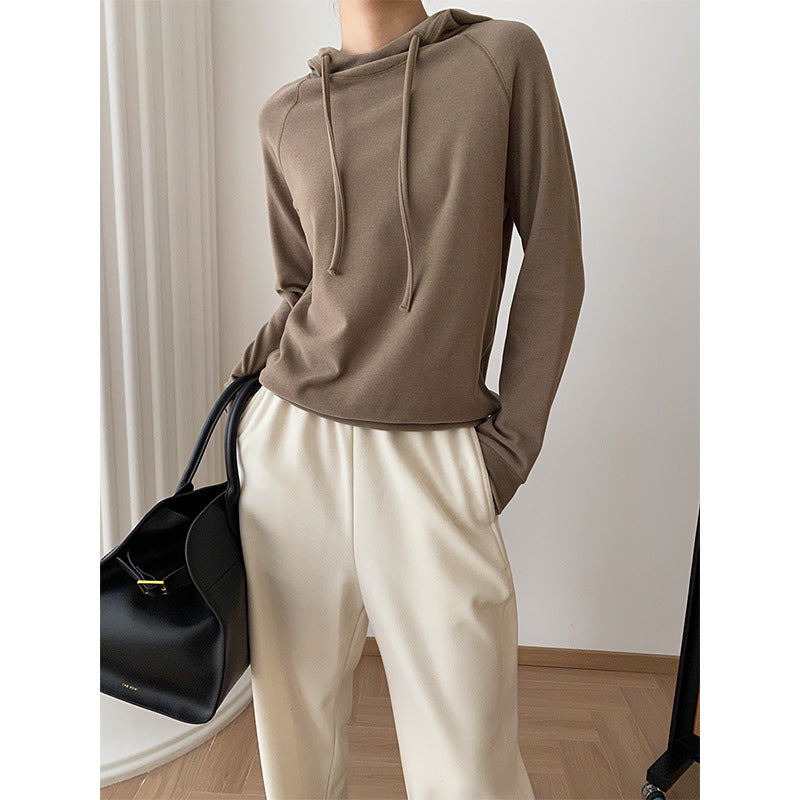 Women's casual hoodie with raglan sleeves Chic & Stil