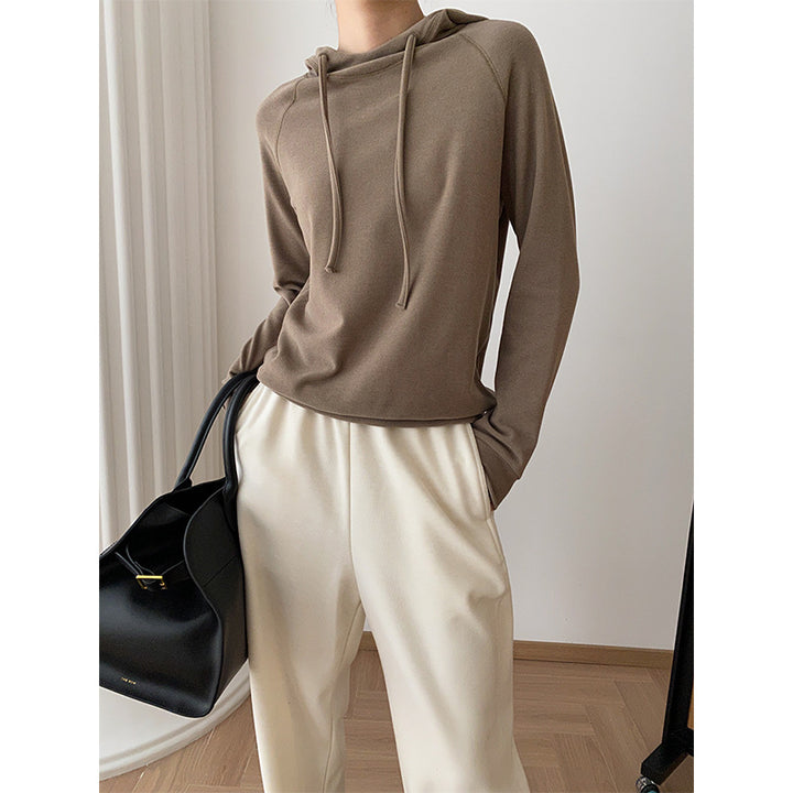 Women's casual hoodie with raglan sleeves Chic & Stil