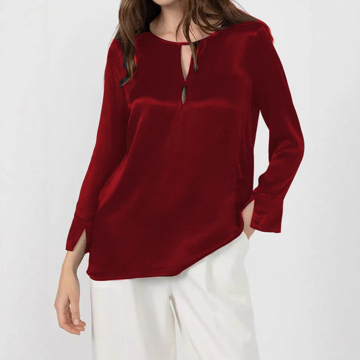 Ladies Elegant blouse with an innovative opening design and a cozy material Lune London