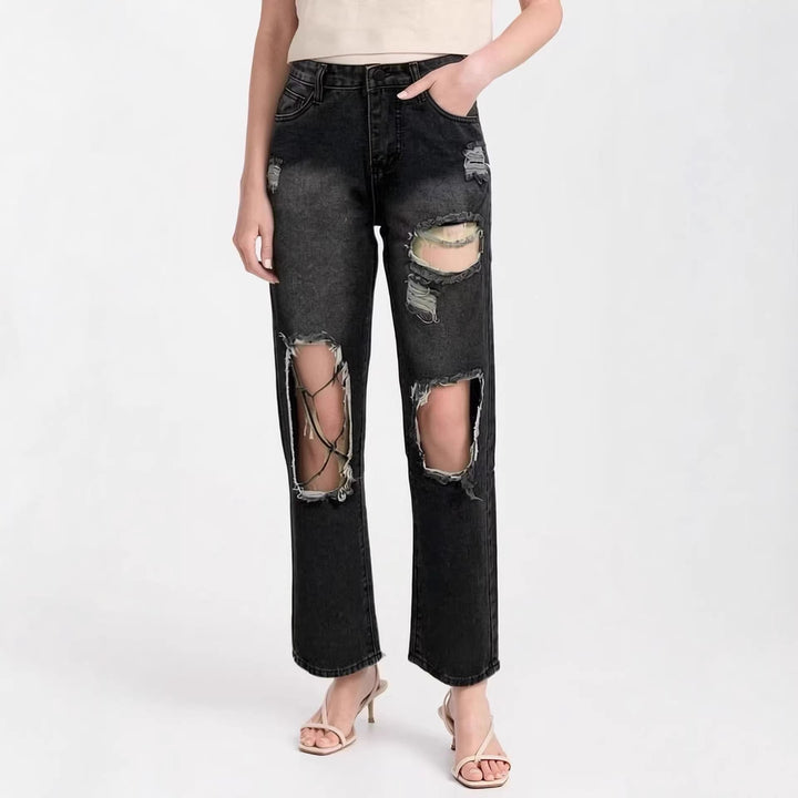 Women's distressed Mom Jeans with trendy cut-out details Lune London