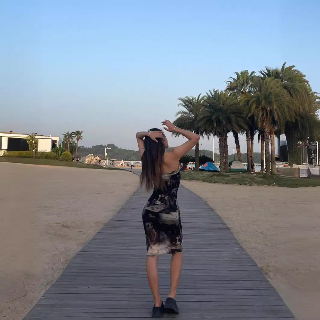 Chic and stylish artistic bodycon midi dress for women
