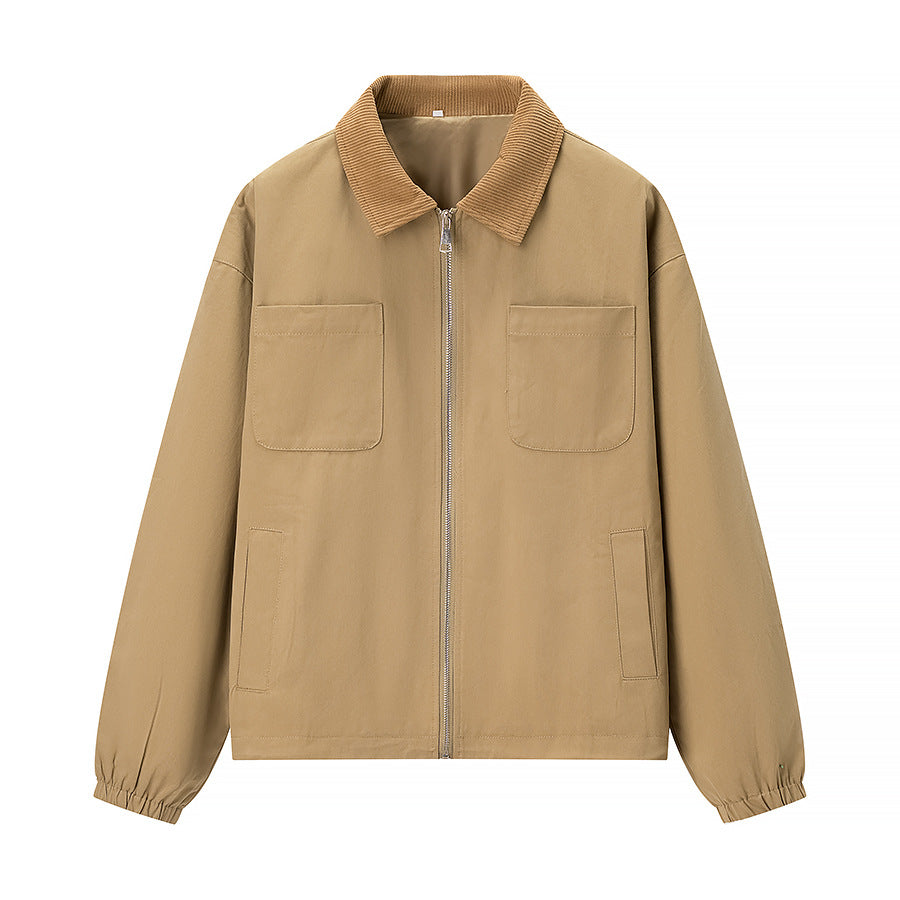 Veste pour femmes dans un style utilitaire décontracté avec des poches pratiques et un col haut Chic & Stil