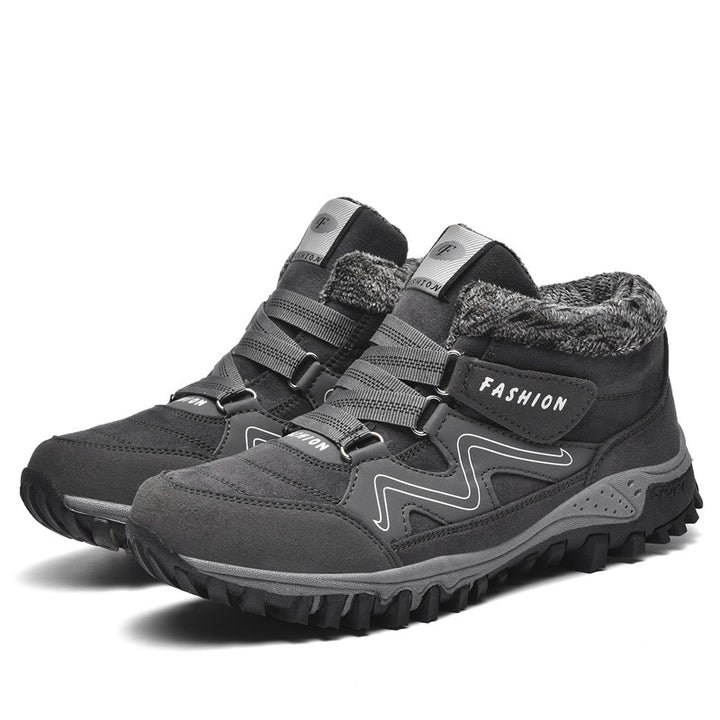 Women’s hiking boots with insulating lining and non-slip sole Lune London