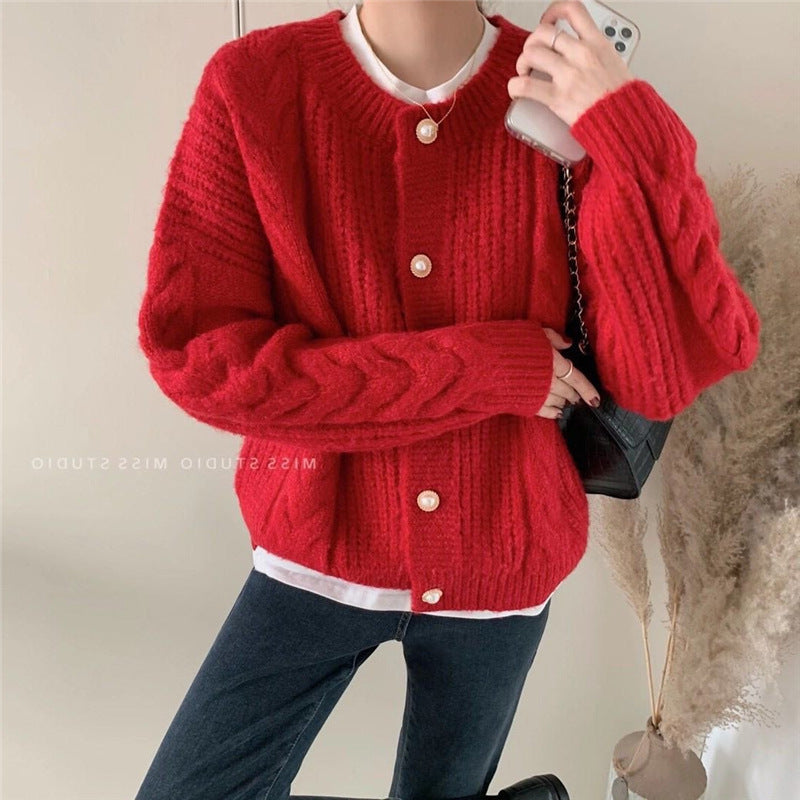 Cardigan Tricot Doux pour Femmes avec Détails de Boutons en Perle et Texture en Tricot Câble Chic & Stil