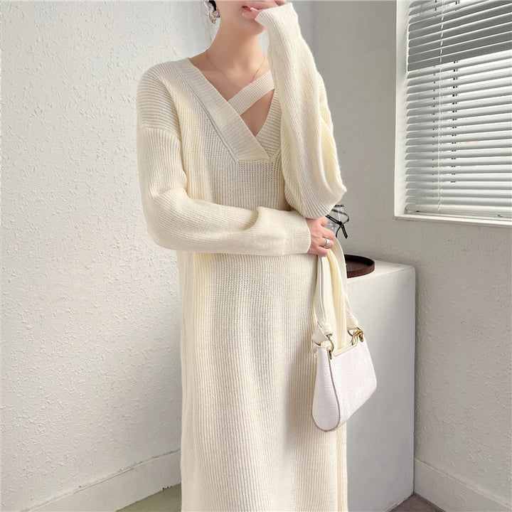 Robe en tricot pour femmes avec décolleté en V profond et coupe décontractée Chic & Stil