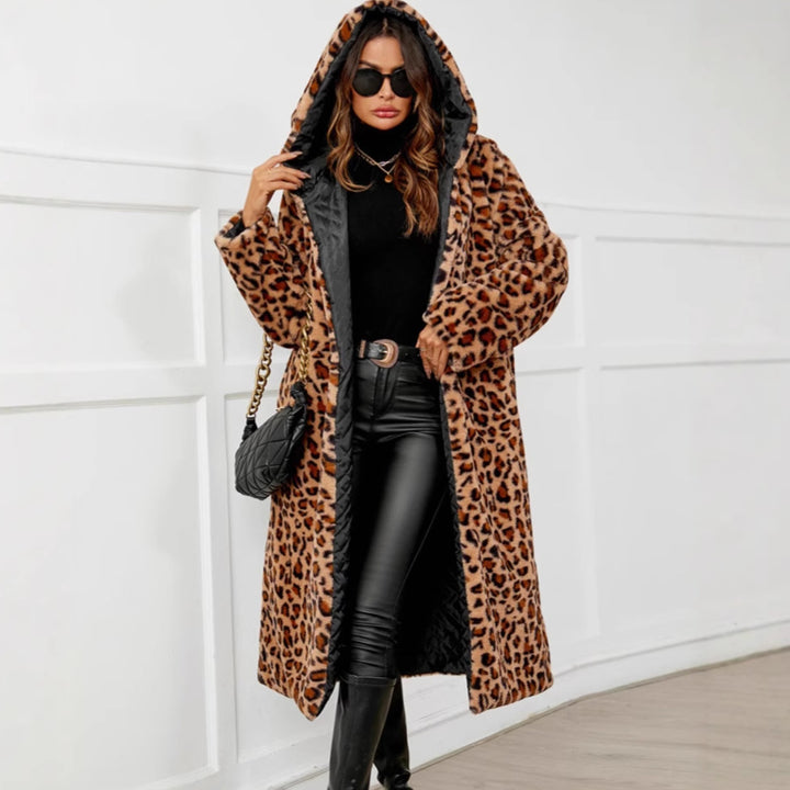 Oversized puffer jacket for ladies with leopard print Lune London