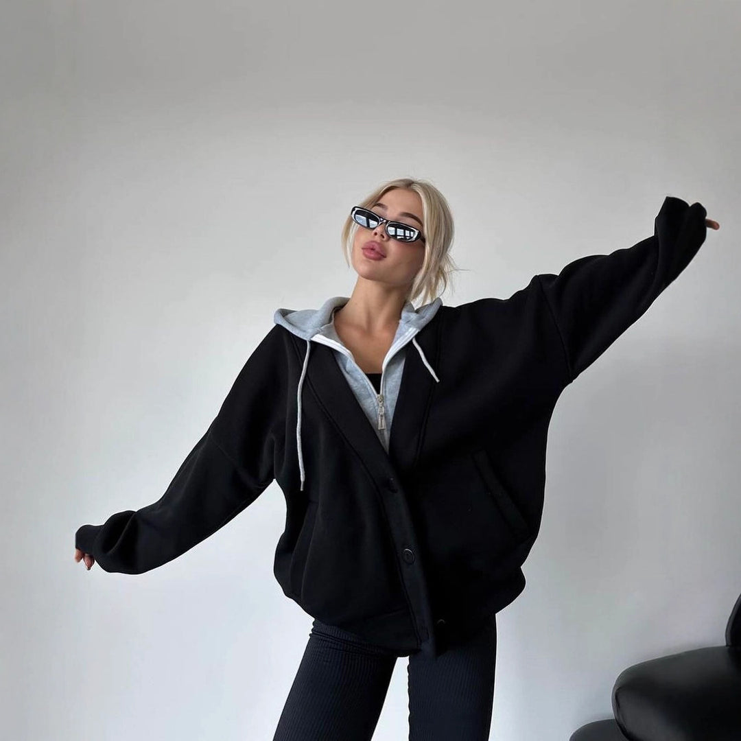 Comfortable oversized jacket for women with hood and snap closure Lune London