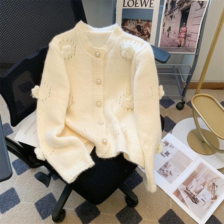 Knitted jacket for women with elegant rose appliqués and button closure Lune London