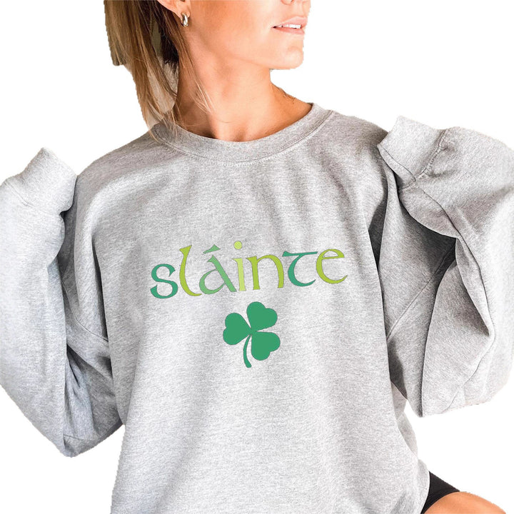 Sweat-shirt pour femmes avec des manches volumineuses et un design motivant Chic & Stil