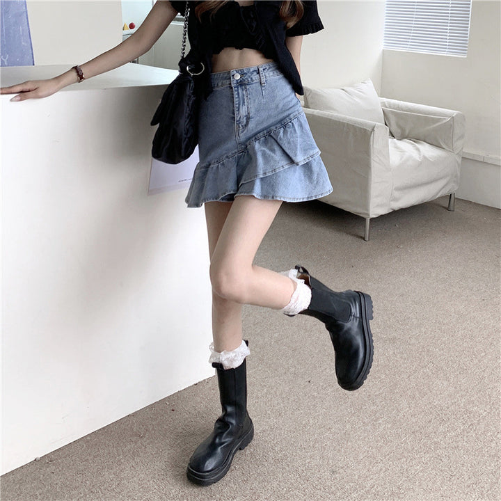 Women’s denim skirt with voluminous ruffle hem and buttonable waistband