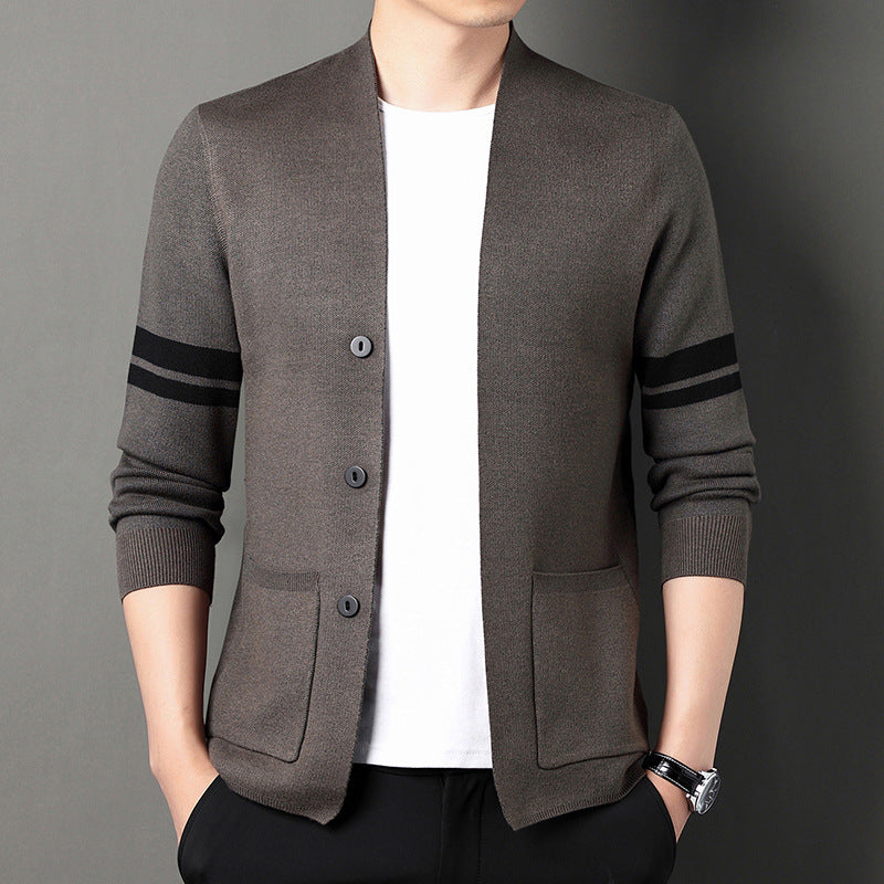 Fashionable knitted men's jacket with elegant buttons and practical pockets Lune London