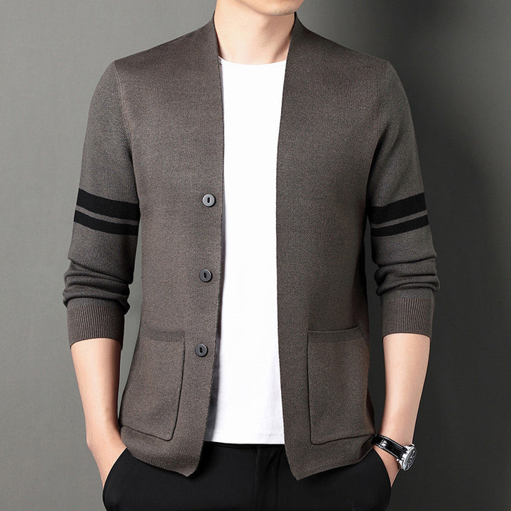 Fashionable knitted men's jacket with elegant buttons and practical pockets Lune London
