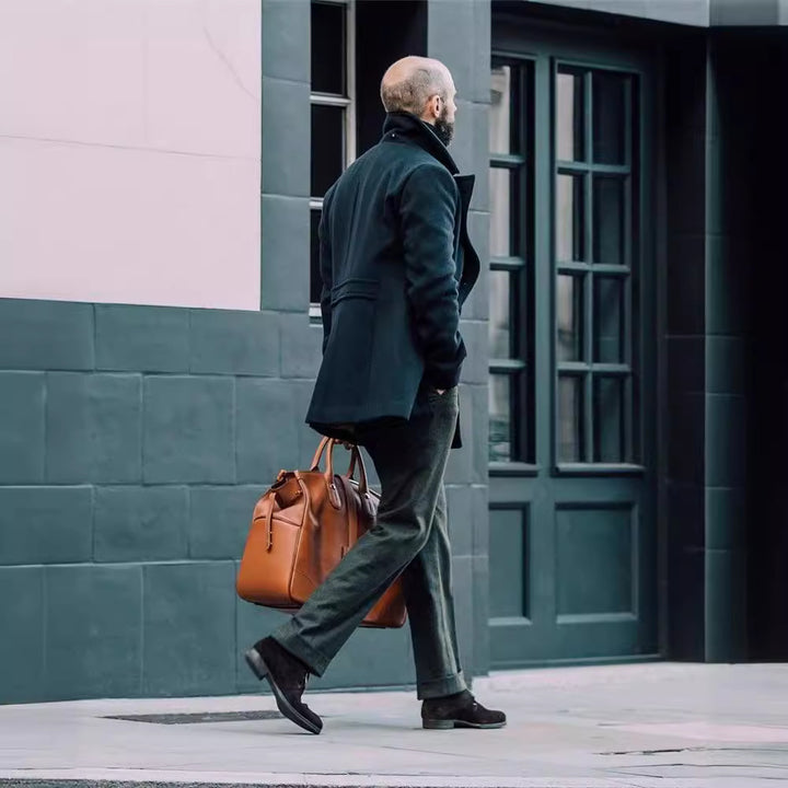 Classic and elegant wool coat for men with double-breasted Lune London