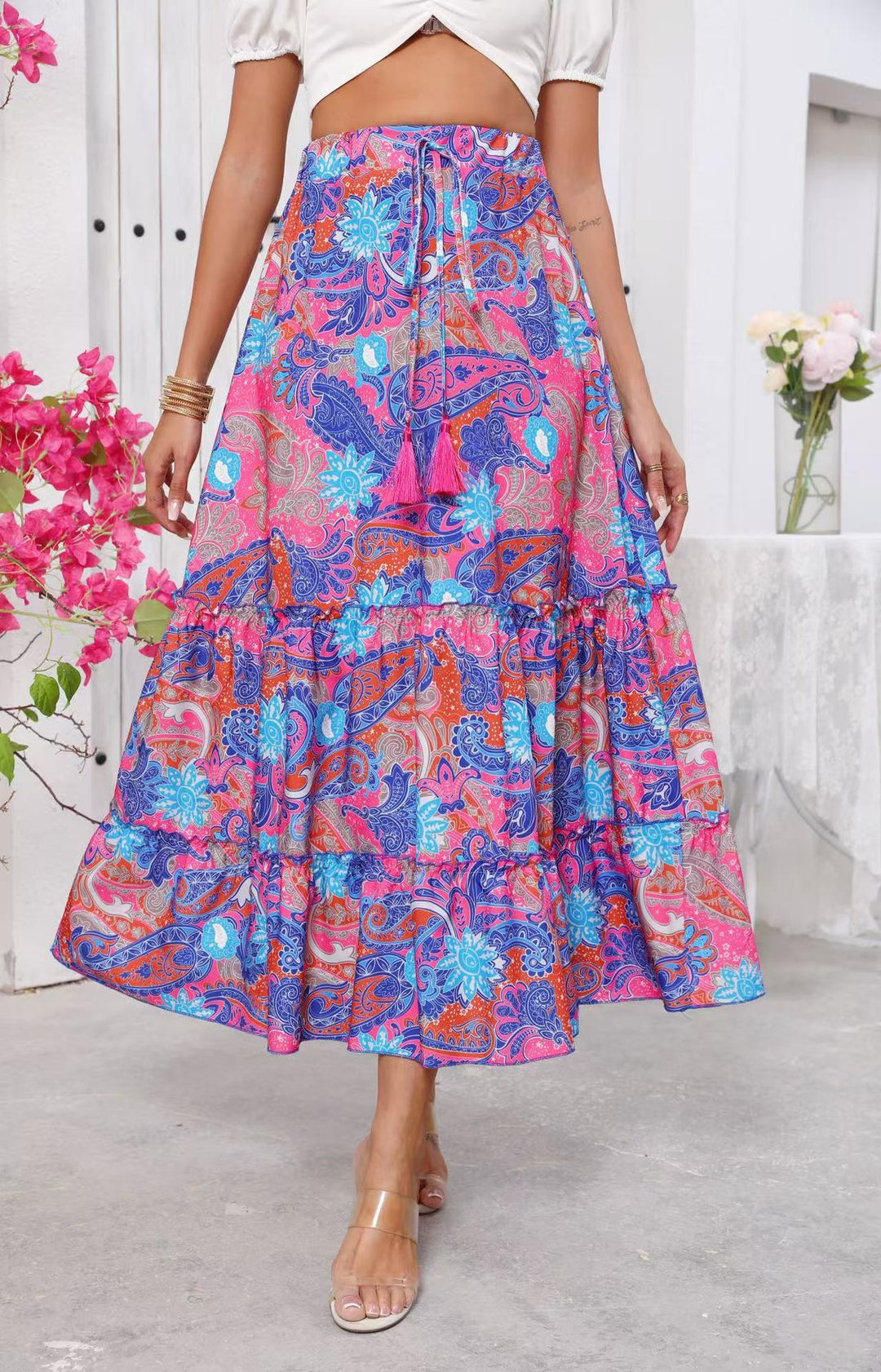 Maxi skirt for women with a playful paisley design and voluminous ruffles Lune London