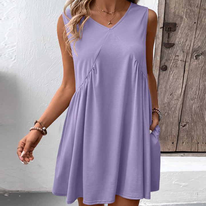 Women's fluid dress with V-neck, side pockets, and fluid cut Lune London