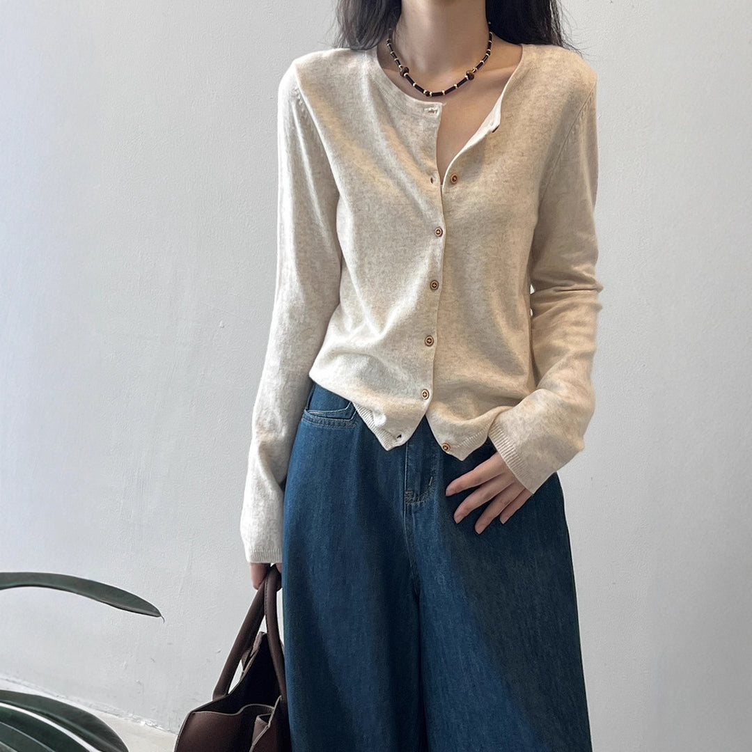 Chemisier à manches longues pour femmes avec motif rayé maritime et patte de boutonnage Chic & Stil