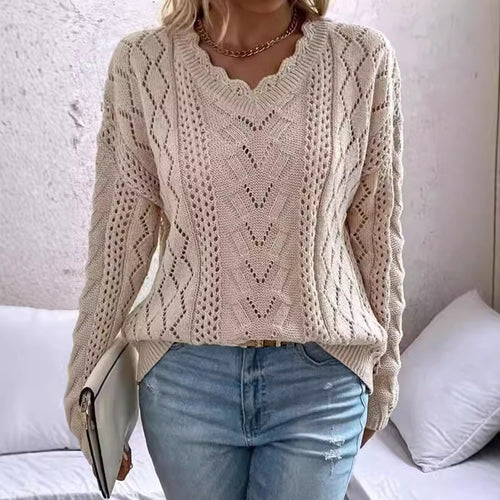Pullover tricoté pour femmes avec des structures en maille raffinées et décolleté en V Chic & Stil