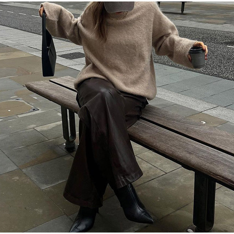 Oversized knitted sweater for women in soft cashmere blend Lune London