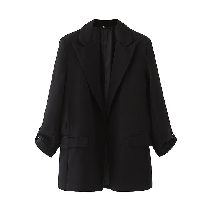 Elegant blazer jacket for women with modern cut and structured fabric Lune London