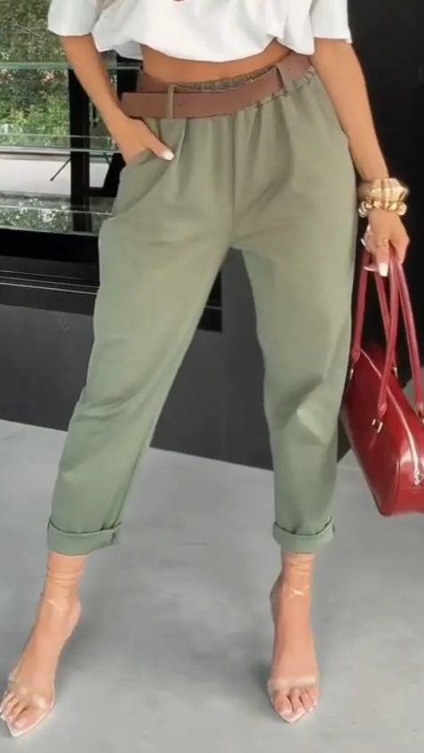 Pantalons chino modernes pour femmes avec taille élastique et jambes larges Chic & Stil