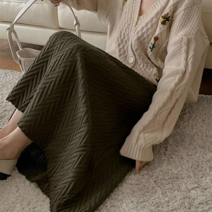 Jupe midi élégante pour femmes avec motif en chevrons texturé Chic & Stil