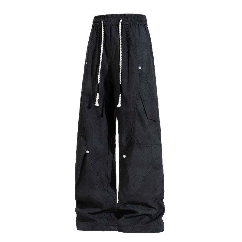 Fashionable women's cargo pants with elastic waist and deep pockets Lune London
