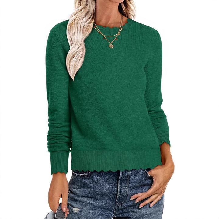 Chic and Stylish Women's Sweatshirt with Wavy Hem