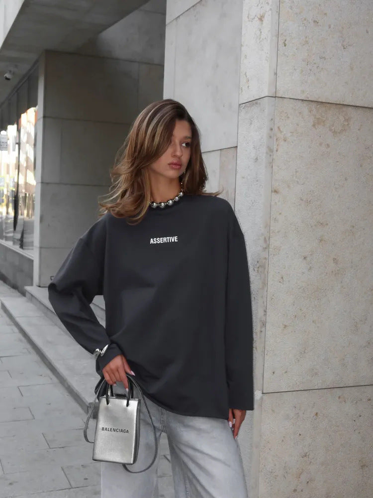 Casual women's sweatshirt with modern inscription and oversized fit Lune London