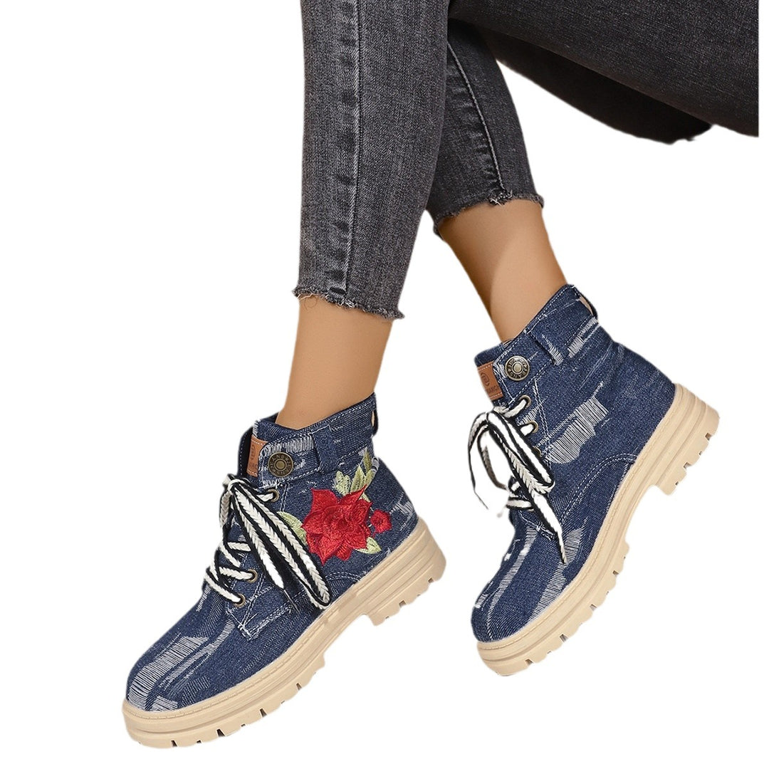 Laced women's boots with floral embroidery and non-slip sole Lune London