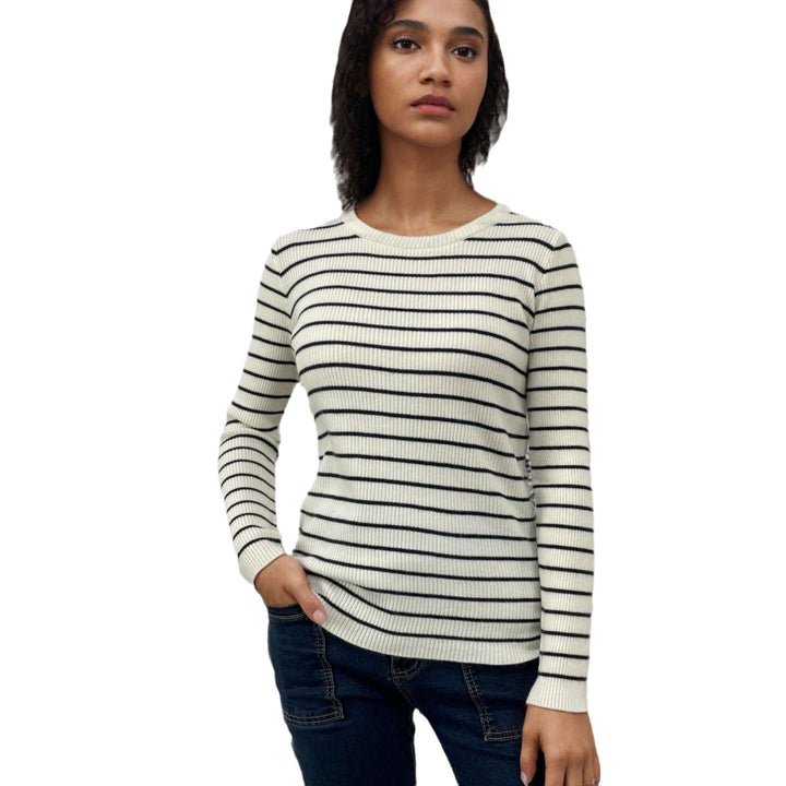 Casual knit sweater for ladies with long sleeves and a trendy striped pattern Lune London
