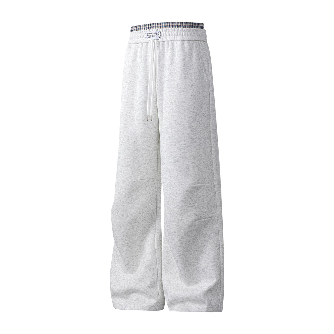 Relaxed fit leisure pants for men in breathable cotton blend with elastic waistband and side pockets Lune London