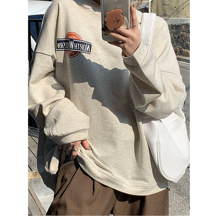 Women's casual oversized sweater with stylish logo and pleasantly soft interior lining Lune London