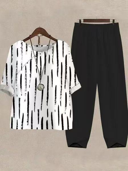 Ensemble de loisirs décontracté pour femmes avec haut rayé créatif et pantalon confortable Chic & Stil
