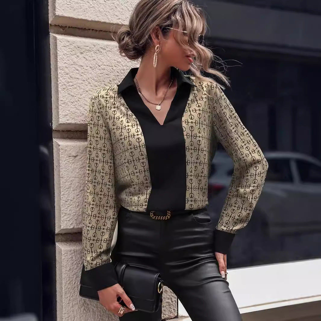 Blouse for women with a modern pattern mix and an elegant V-neck Lune London