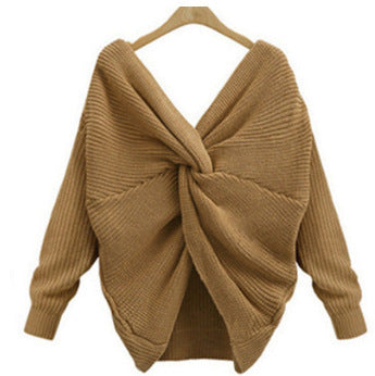 Knitted sweater for women with a unique back design and a deep V-neck Lune London