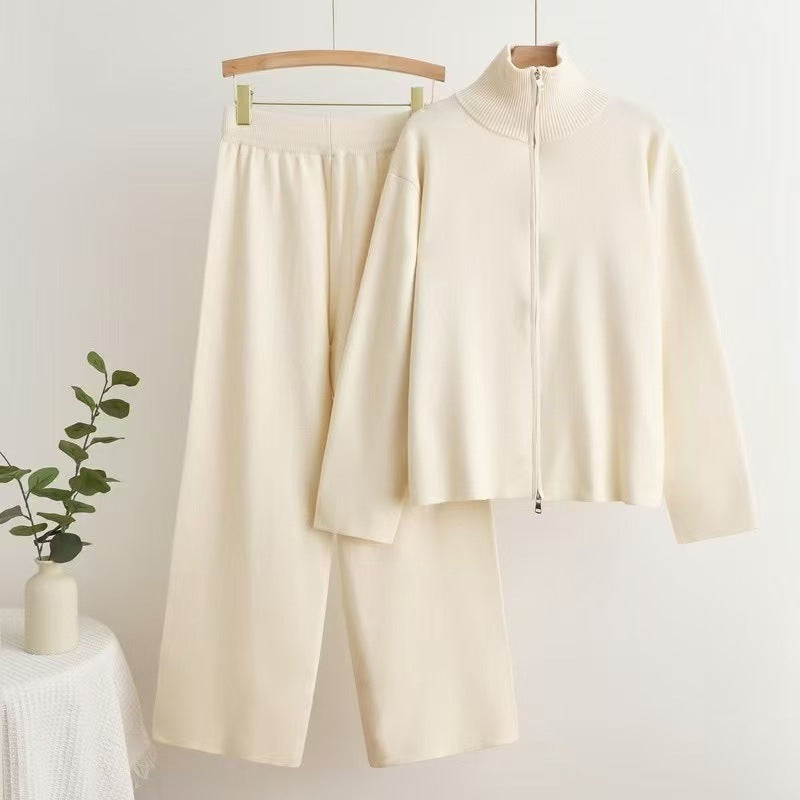Comfortable knitted loungewear set for women with high collar Lune London