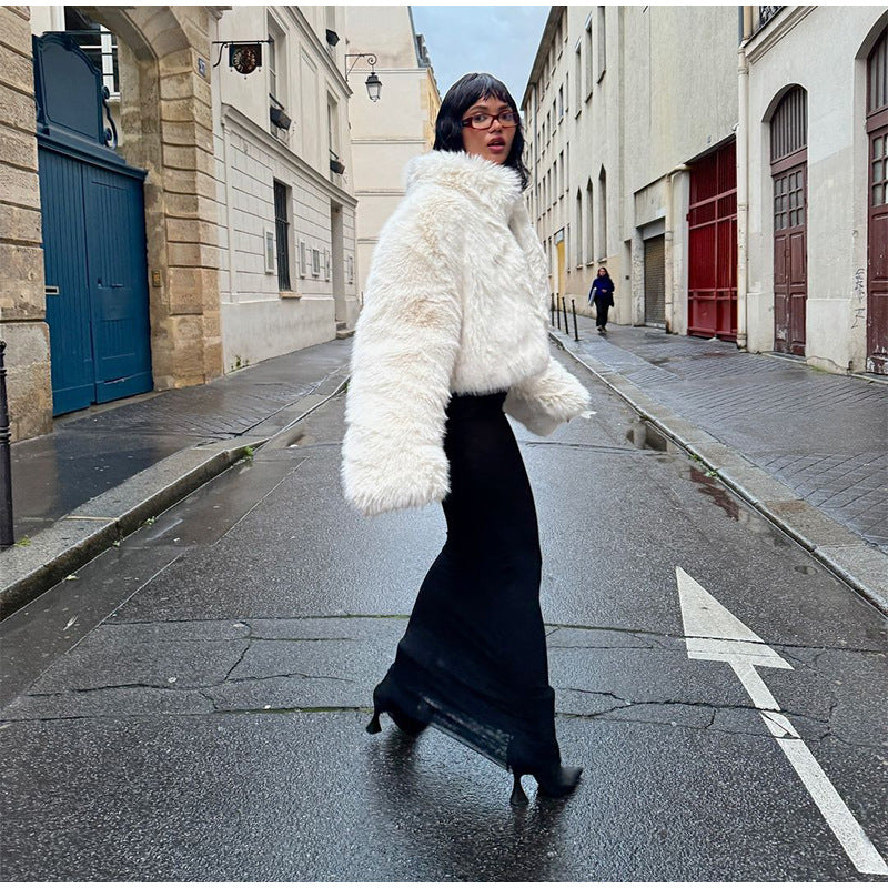 Short cozy jacket for women with voluminous sleeves Lune London