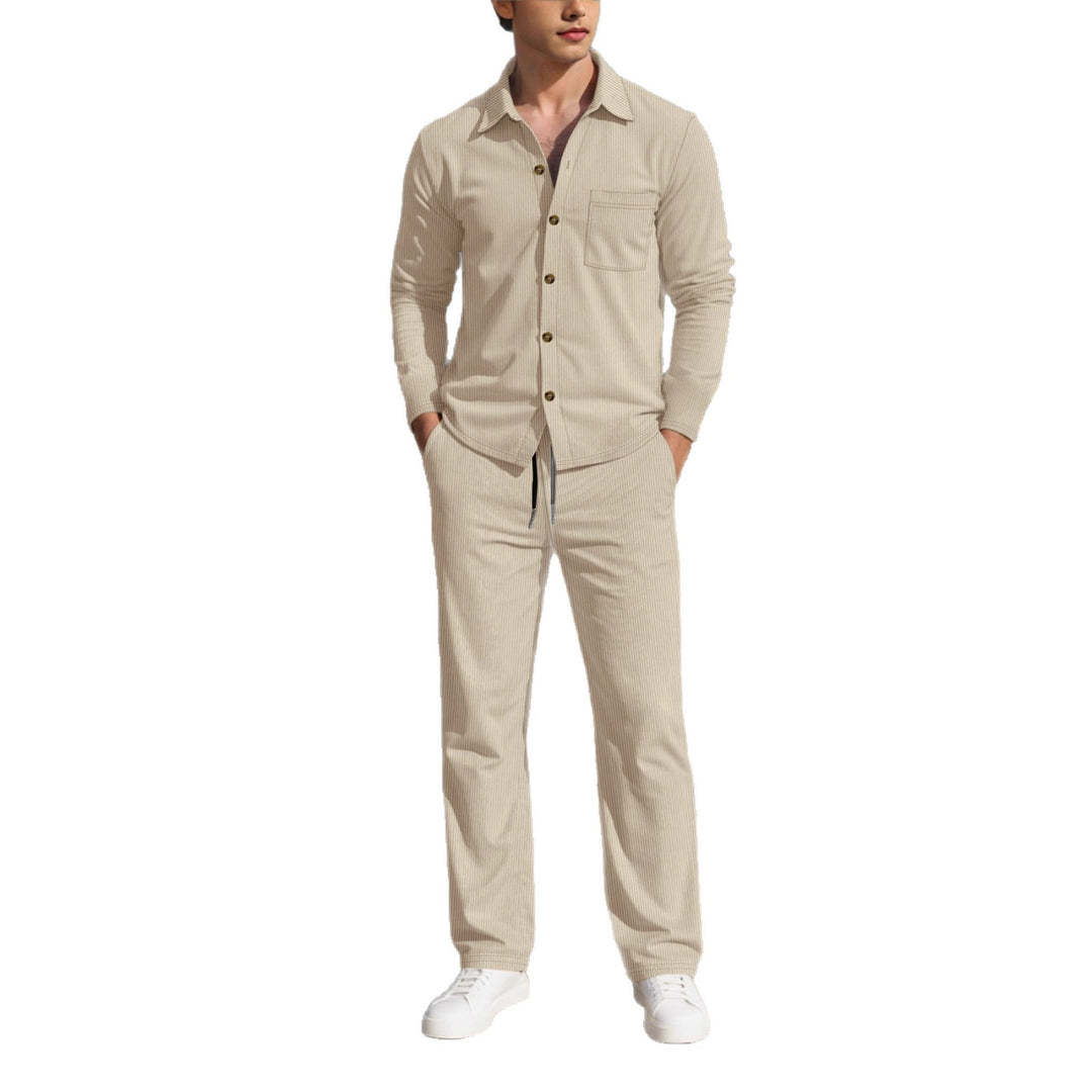 Elegant casual suit for men with structured design and practical pockets Lune London