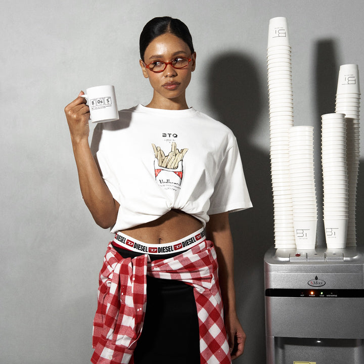 T-shirt for women with a creative graphic design and a comfortable fit Lune London