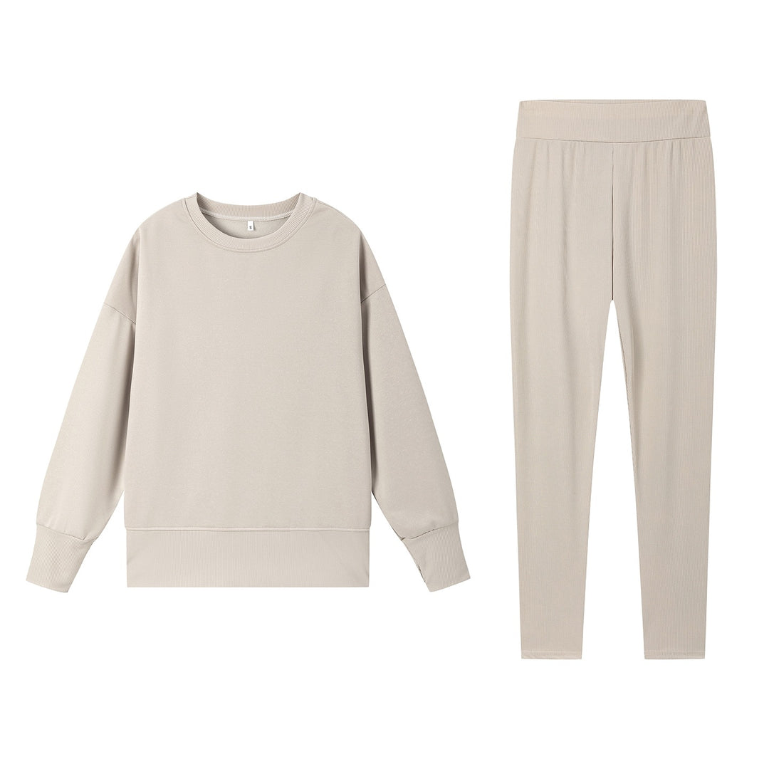 Ladies Sport Leisure Set with Soft Sweatshirt and Comfortable Leggings Lune London