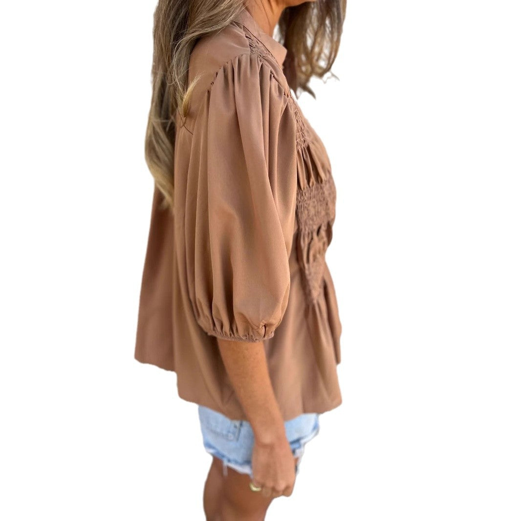 Women's blouse with gathered detail and button closure Lune London