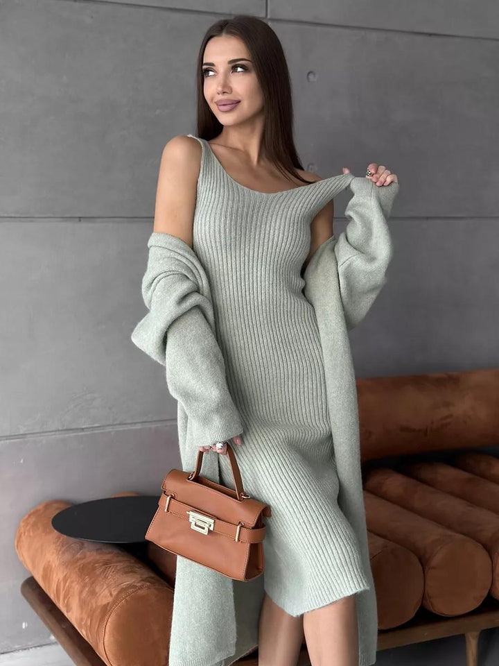 Knit dress for women with a fine ribbed texture and an elegant V-neck Lune London