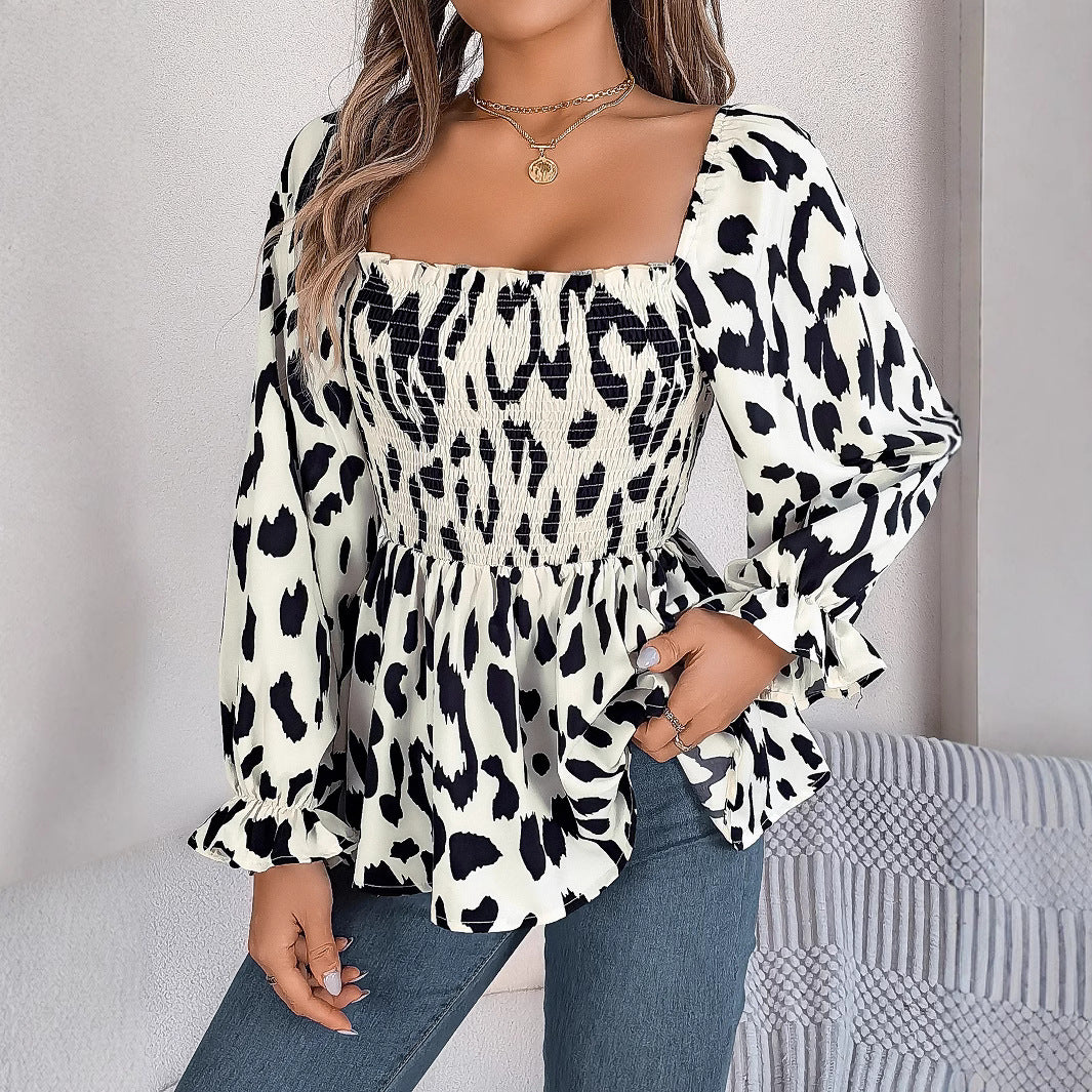 Lace-up blouse for ladies with a loose fit and a trendy animal print Lune London
