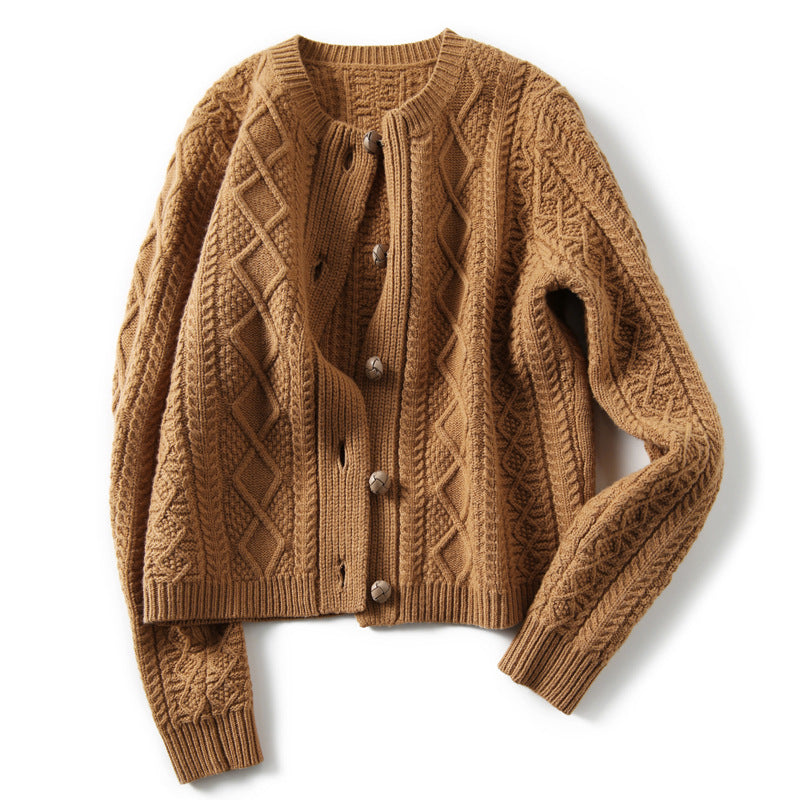 Cardigan femme avec motif en câble texturé et boutons en bois Chic & Stil