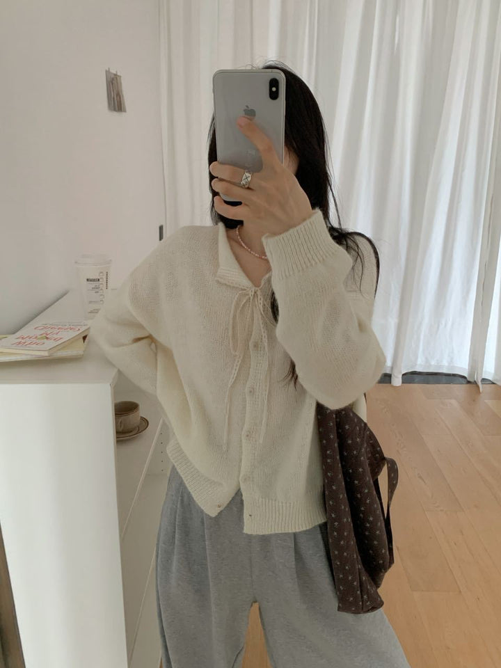 Casual knitted cardigan for women with drawstring and fine structure Lune London