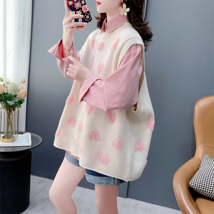 Haut en tricot pour femmes avec un joli design de cœur et des détails en volants Chic & Stil