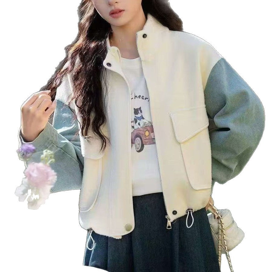 Veste de transition à la mode pour femmes avec capuche et poches pratiques Chic & Stil