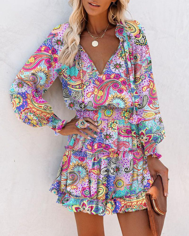 Short sleeve leisure dress for women with a playful design Lune London