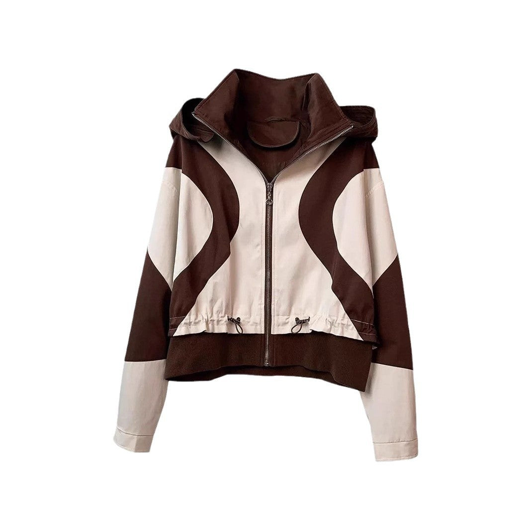 Veste de transition à la mode pour femmes avec capuche et design contrasté Chic & Stil
